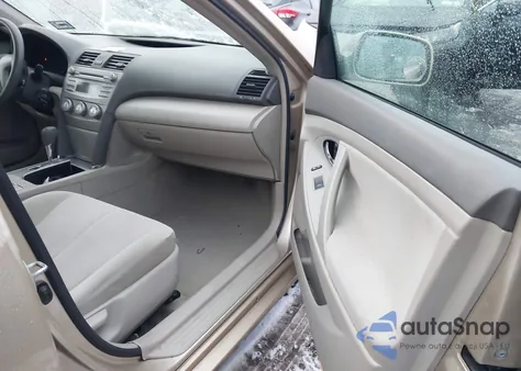 2011 Toyota Camry Le z USA, uszkodzony, nr VIN 4T1BF3EK0BU766613